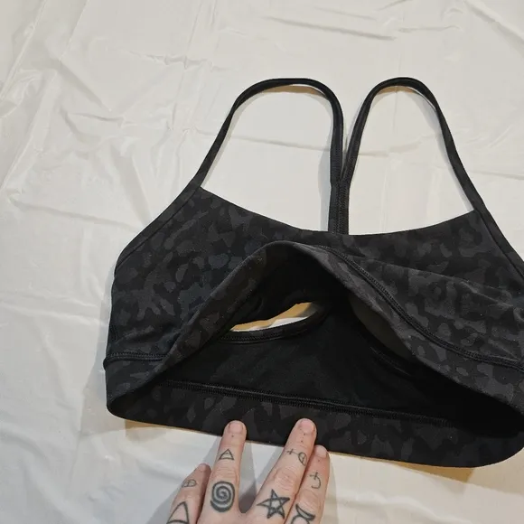 Lululemon Flow Y Bra Nulu (Formation Camo Deep Coal Multi) Size 6